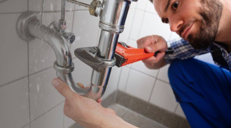 Expert burst pipe repair services in Baxter, KY
